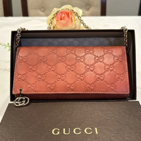 Authentic Gucci WOC (wallet on chain) bag with box - Picture 4 of 14